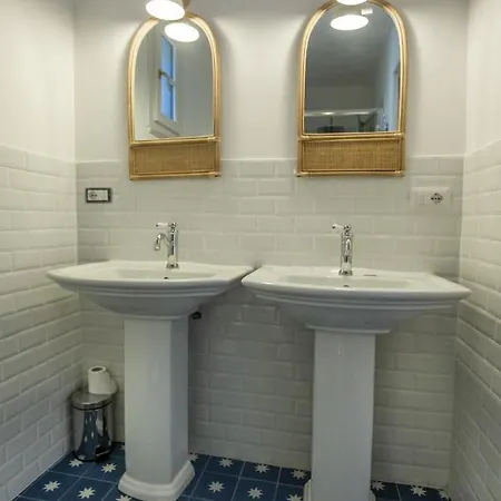 Residence La Pinede Апарт-отель