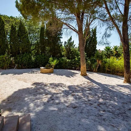Residence La Pinede Апарт-отель *